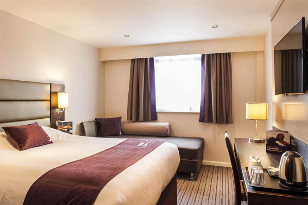 Premier Inn London Elstree / Borehamwood Dış mekan fotoğraf
