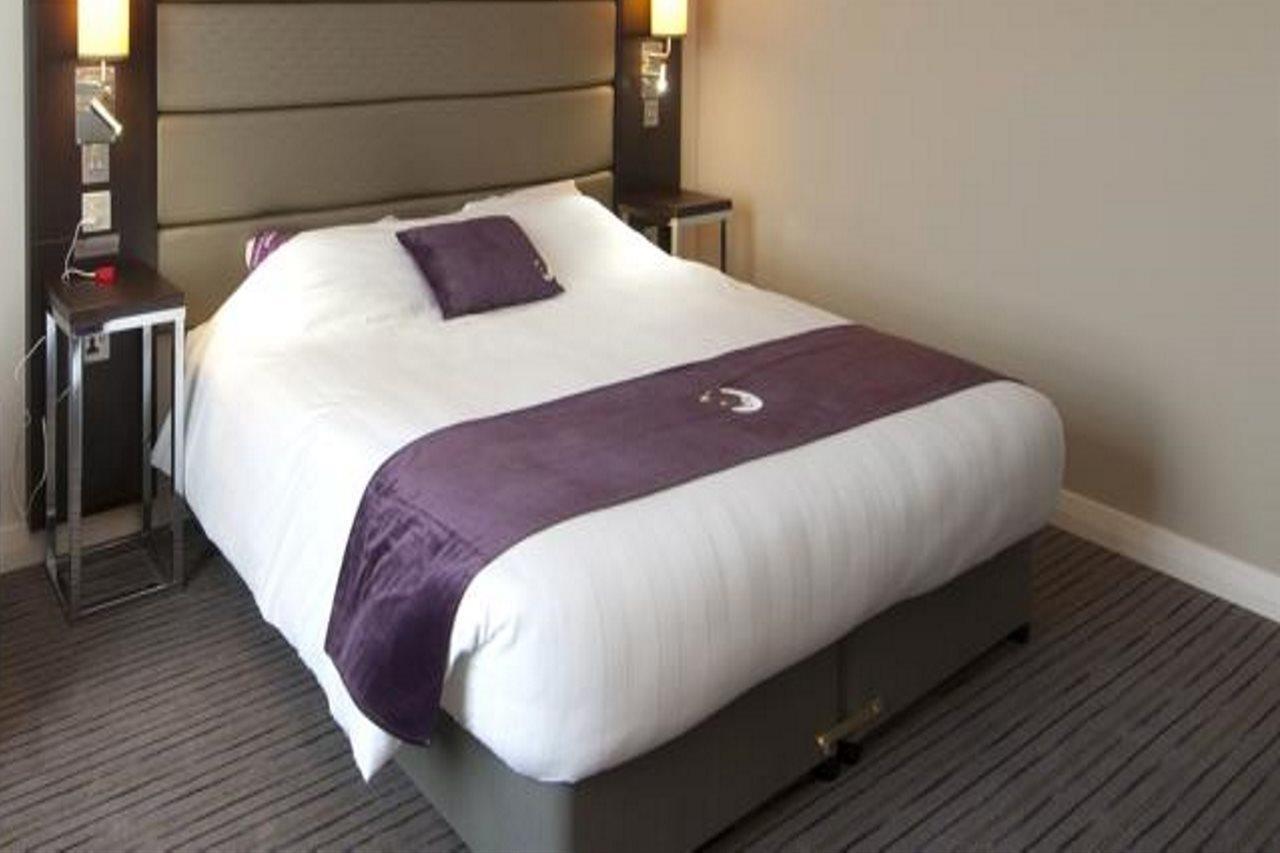 Premier Inn London Elstree / Borehamwood Dış mekan fotoğraf