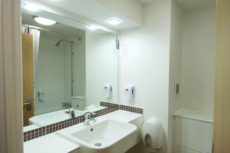 Premier Inn London Elstree / Borehamwood Dış mekan fotoğraf