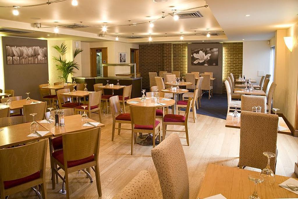 Premier Inn London Elstree / Borehamwood Dış mekan fotoğraf