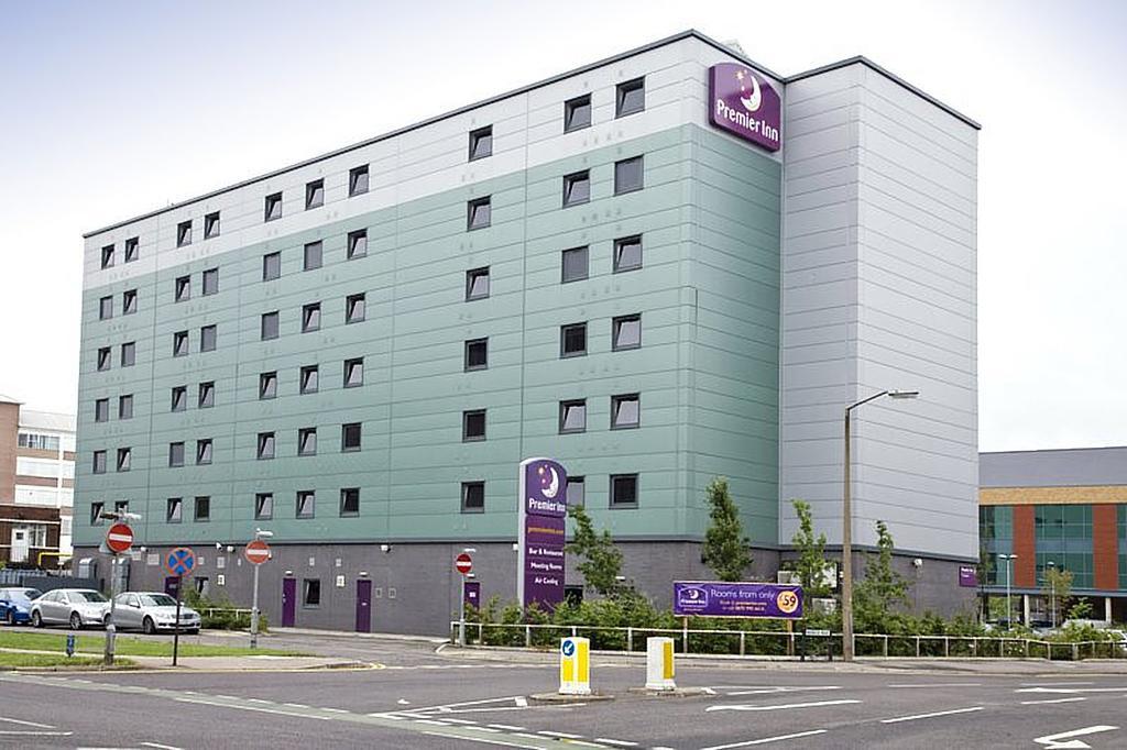 Premier Inn London Elstree / Borehamwood Dış mekan fotoğraf