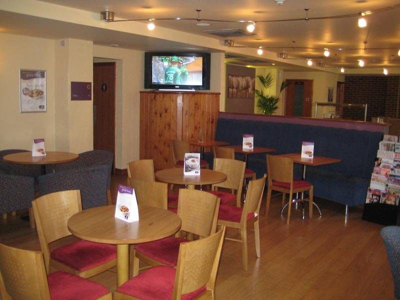 Premier Inn London Elstree / Borehamwood Dış mekan fotoğraf